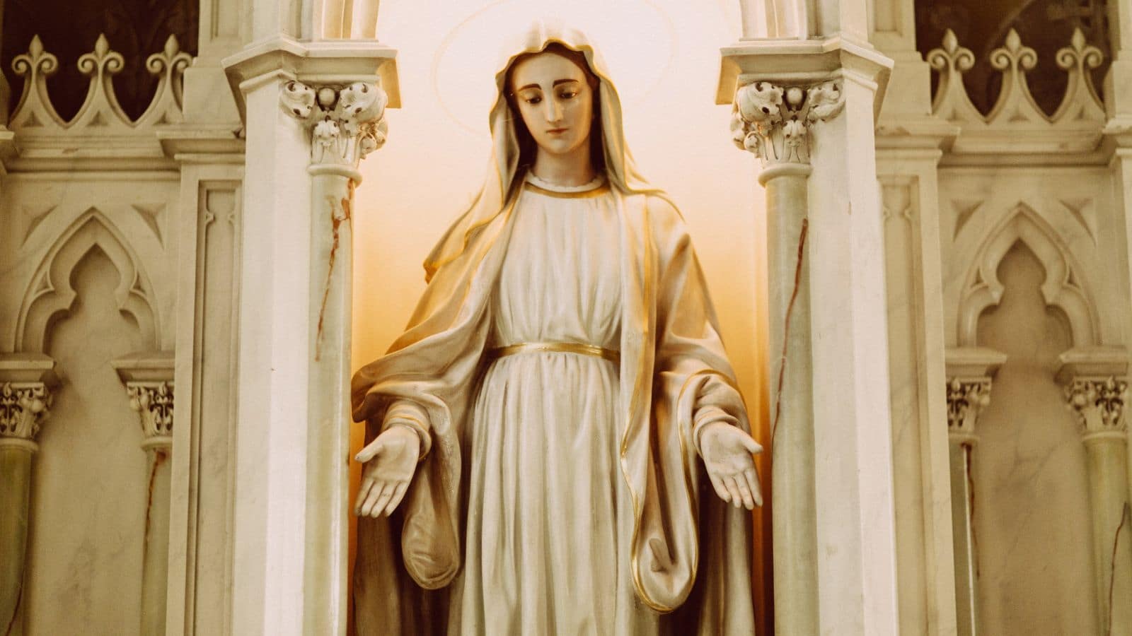 Statue of Mary