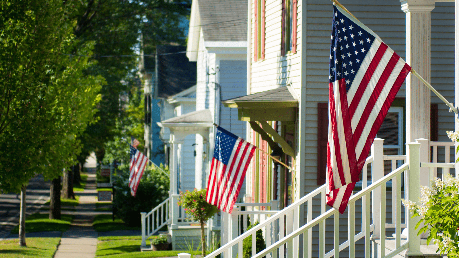 homes with american flags